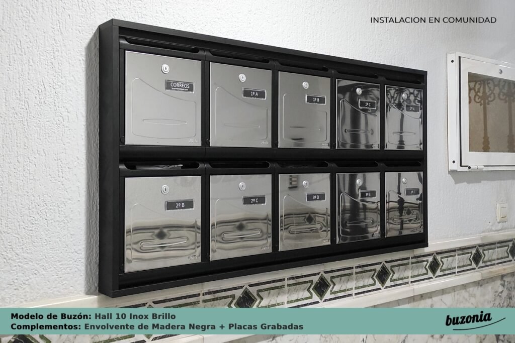 Instalacion Buzones Hall 10 Inox Brillo con Envolvente Madera de Buzonia