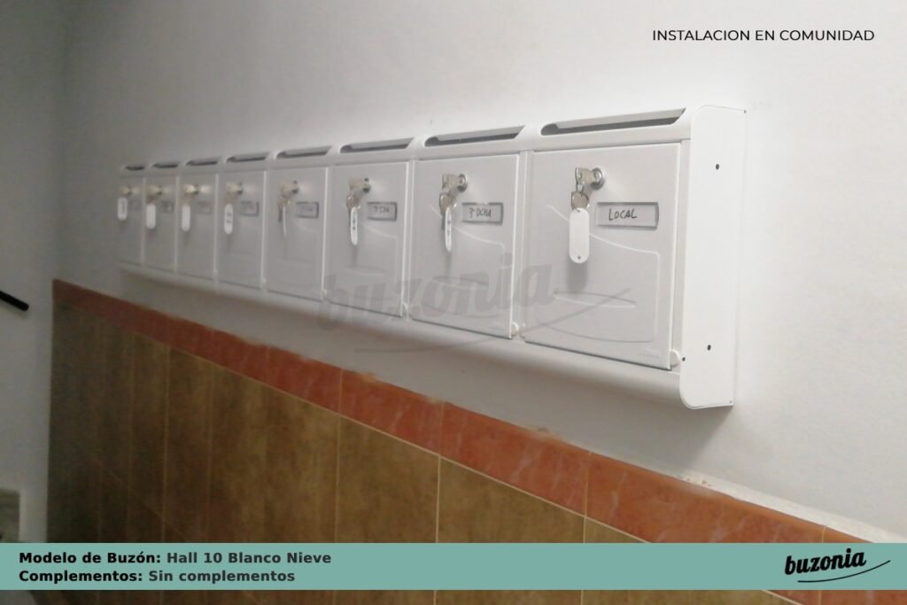 Instalación Interior del Buzón Hall 10 Blanco Nieve de Buzonia